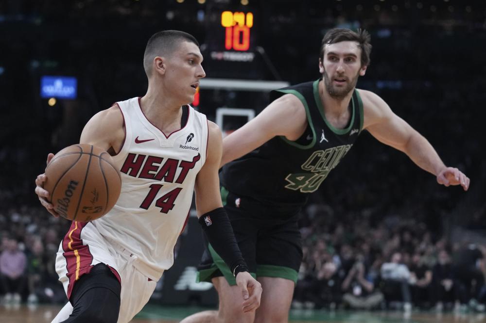 中锋位置 中锋位置