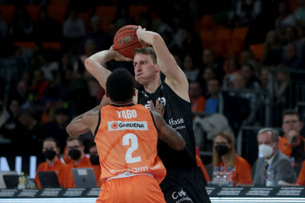 在现代社会 在现代社会