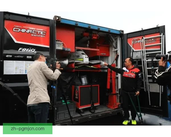 F1赛事实时战况尽在掌握，精彩刺激一触即发