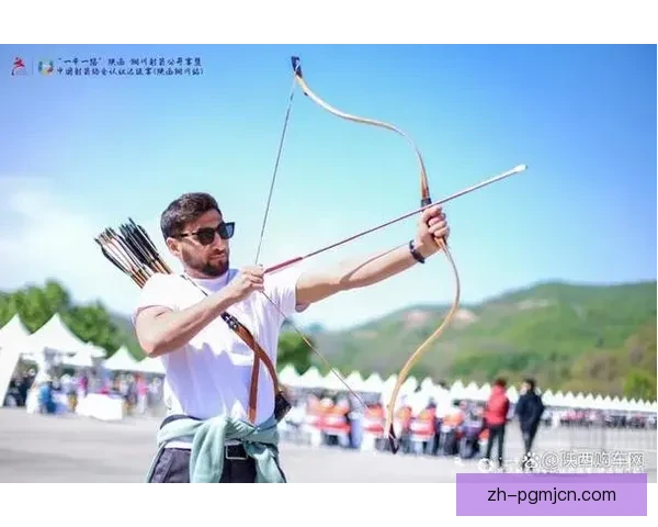 射箭公开赛：弓箭手的精准竞技舞台